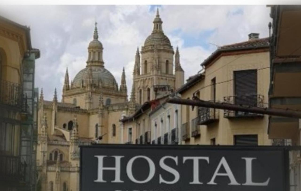 Hostal Plaza Segovia Esterno foto