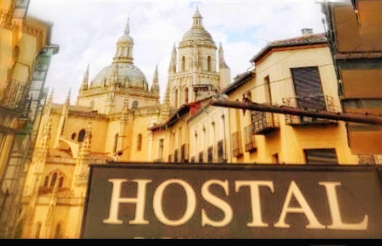 Hostal Plaza Segovia Esterno foto